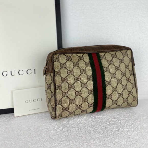 Gucci GG Supreme Canvas Toiletry Case - Picture 2 of 14